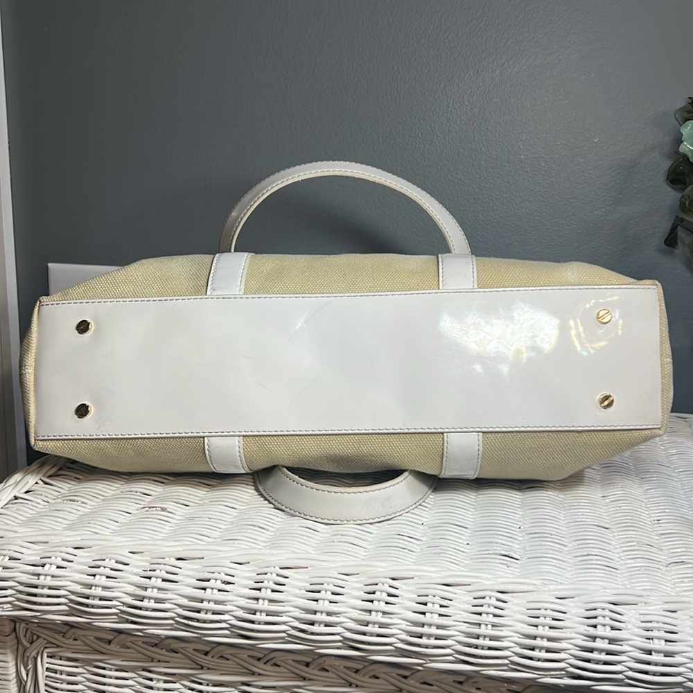 Tory Burch Tan and White Tote Bag - Picture 7 of 16
